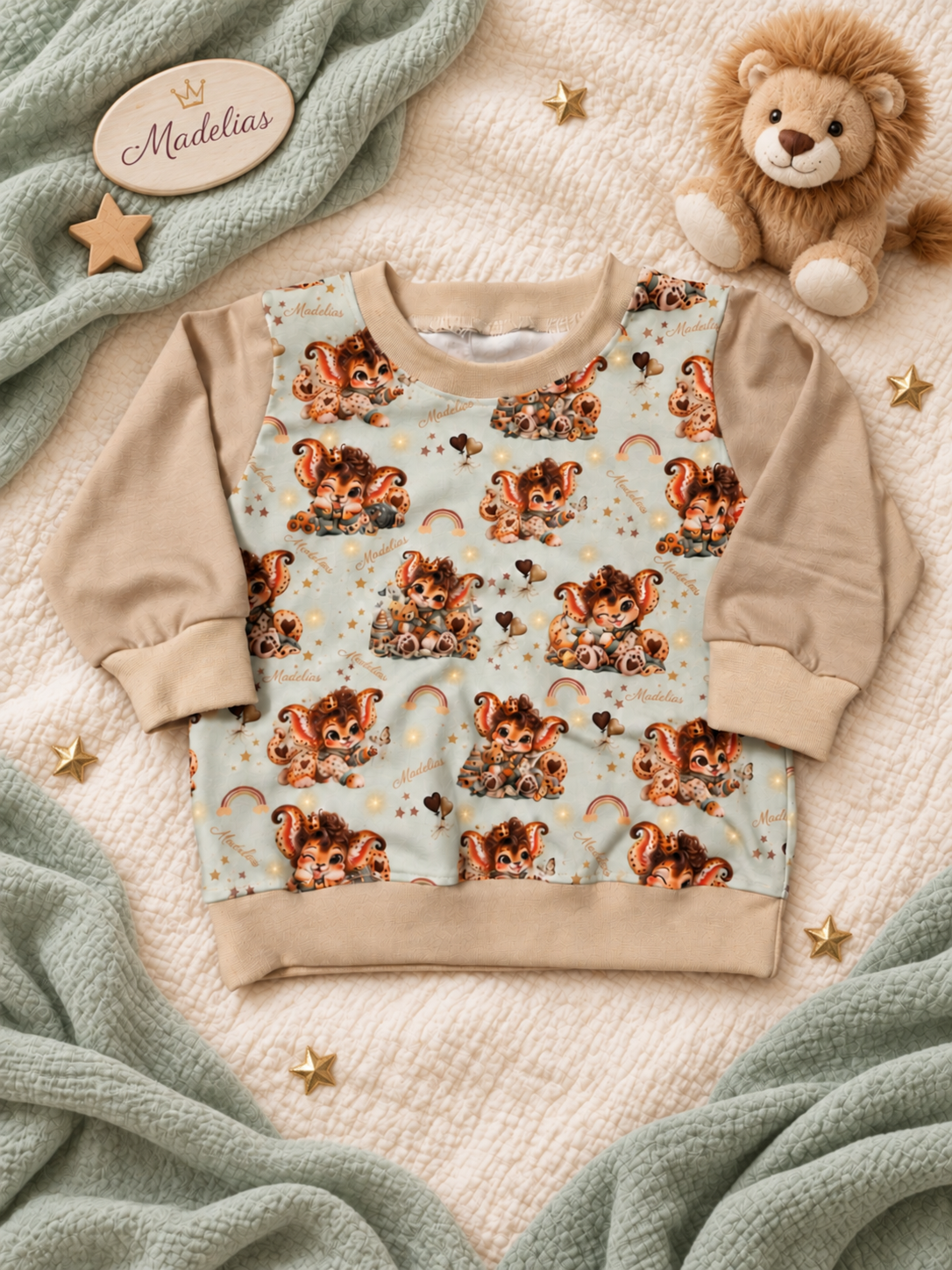 Lias Baby-Pullover aus Jersey, handgenähte